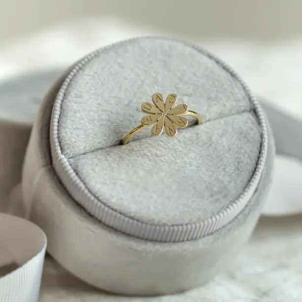 Gold ring with a diamond and engraving LEXI Image