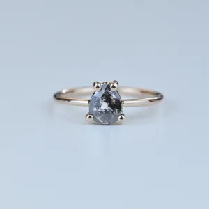 TERRI gold ring with salt and pepper diamond Thumbnail