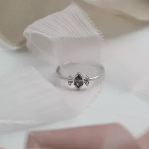 SABI gold ring with salt and pepper diamond 0.2ct Thumbnail