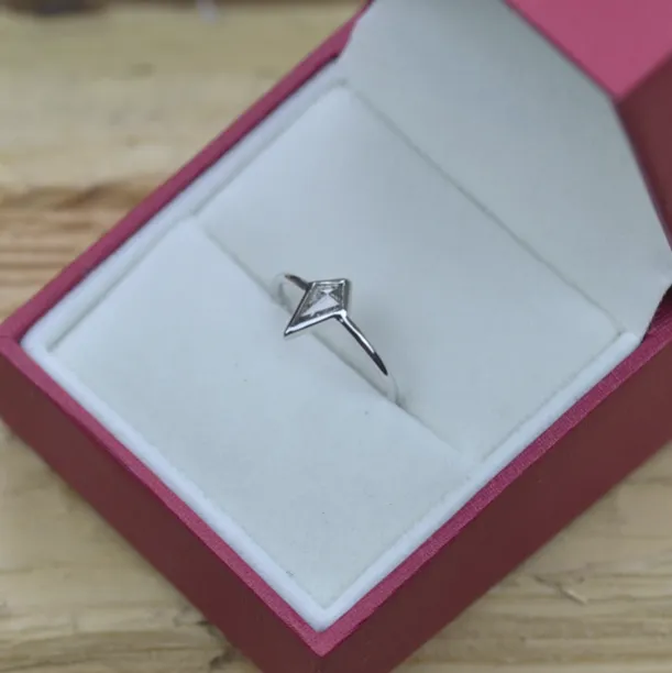 CHRIS gold ring with salt and pepper diamond Image