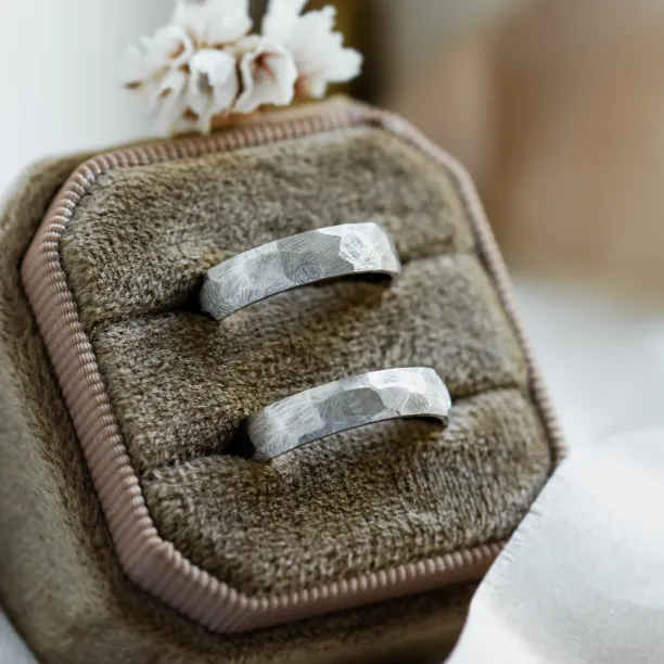 Platinum wedding rings BOME Image