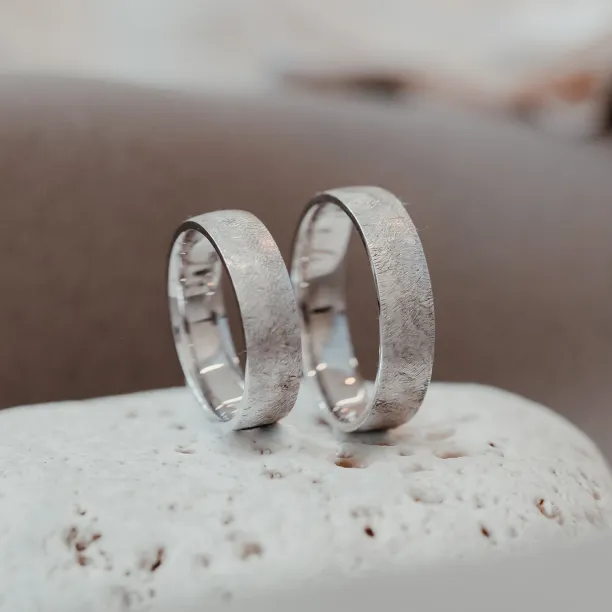 Platinum wedding rings KAWI Image