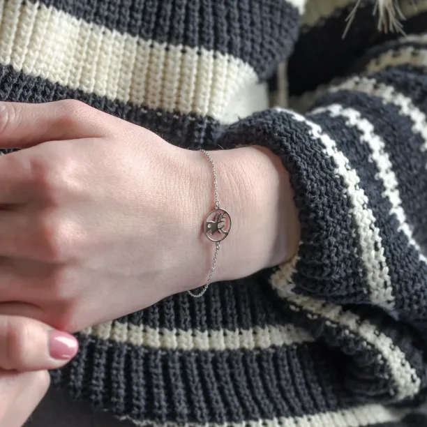 APRIL golden  bracelet with a diamond Image