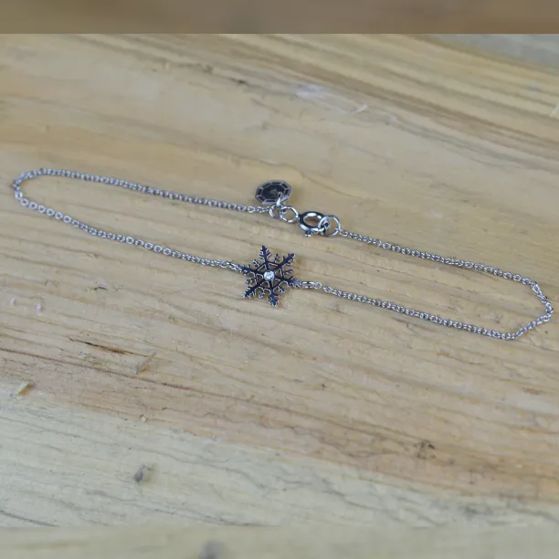 CORA silver bracelet with a diamond Image