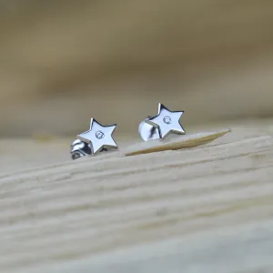 EMILY Silver earrings with a diamond Thumbnail