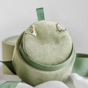 LOIS Gold earrings with a diamond Thumbnail