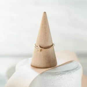 BETTY Golden ring with a diamond Thumbnail