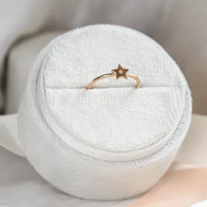 BETTY Golden ring with a diamond Thumbnail