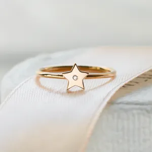 BETTY Golden ring with a diamond Thumbnail