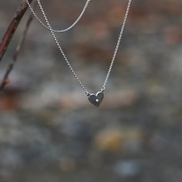 Diamond necklace in the shape of the heart LILLIAN Image