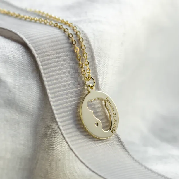 EIIA gold diamond pendant with baby foot trace Image