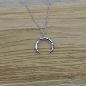 Gold necklace in the shape of crescent - ANEBY Thumbnail