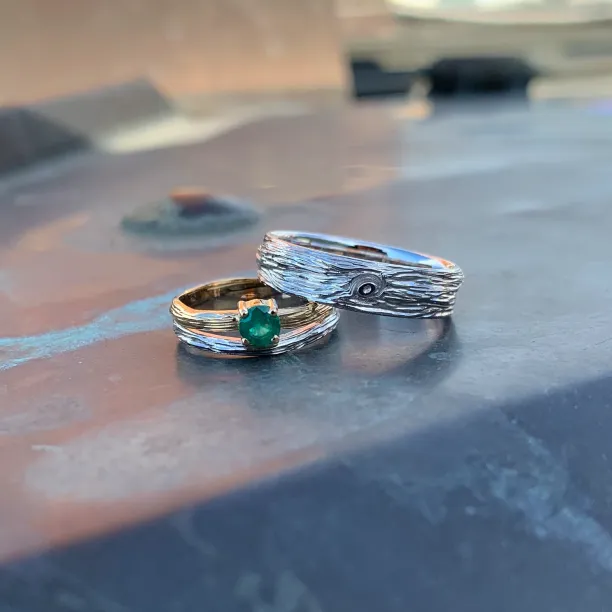 Unique gold wedding rings DRIS Image