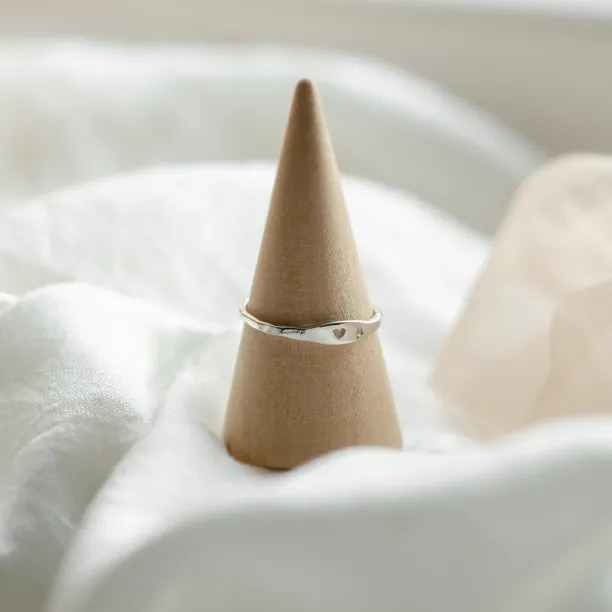 Gold ring with diamond with engraving heart VENI Image