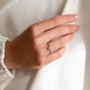 TRINO classic engagement diamond ring