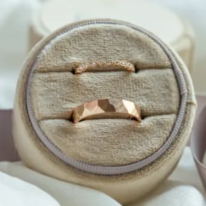 Gold diamond wedding rings LATI Thumbnail