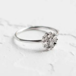 GRAC gold diamond flower shape ring Thumbnail