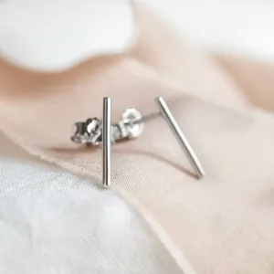 Gold minimalist earrings lines MALTE Thumbnail