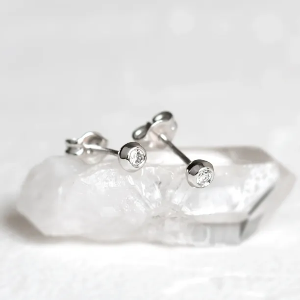 ANY Golden stud earrings with diamonds Image