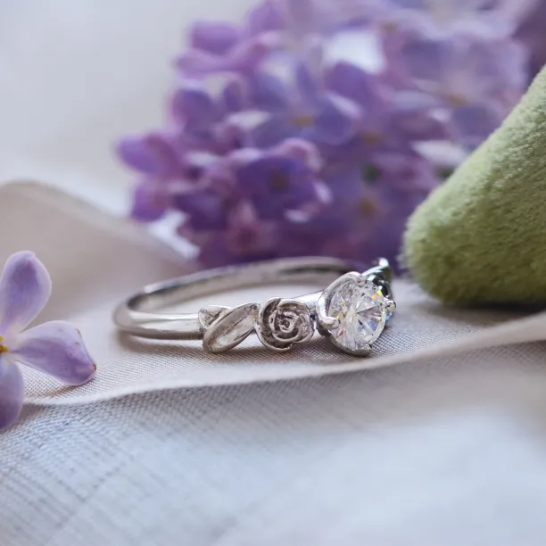 PENI gold moissanite engagement ring Image