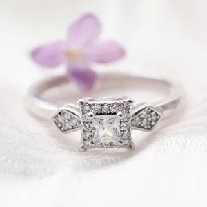 NOEL gold engagement ring with princess diamond Thumbnail