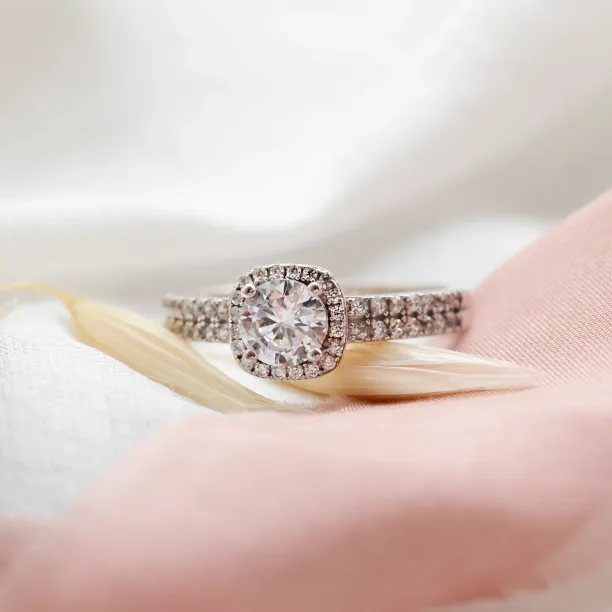 KATI gold diamond engagement ring Image