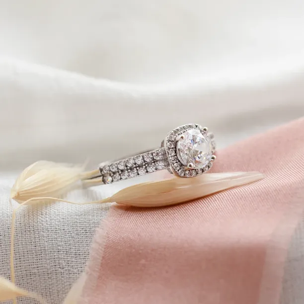 KATI gold diamond engagement ring Image