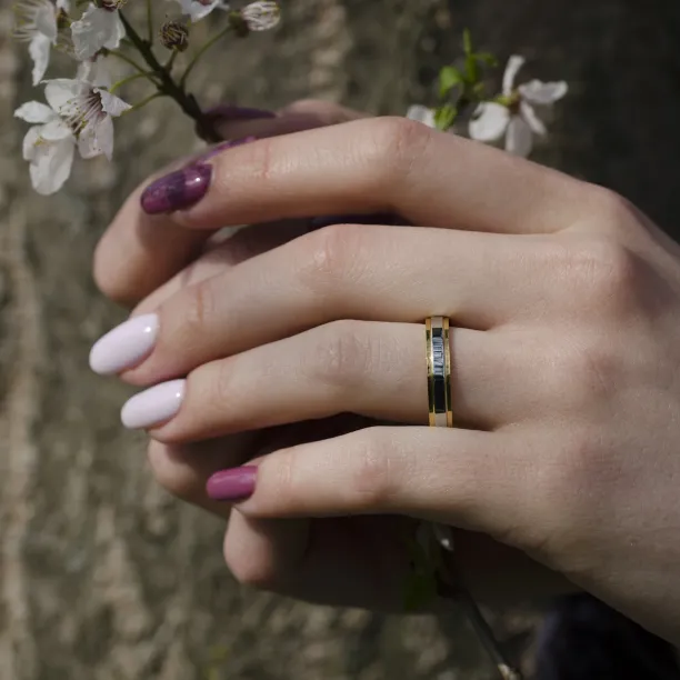 Gold wedding rings TASE Image