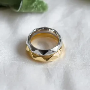 RIFA unordinary gold wedding rings Thumbnail