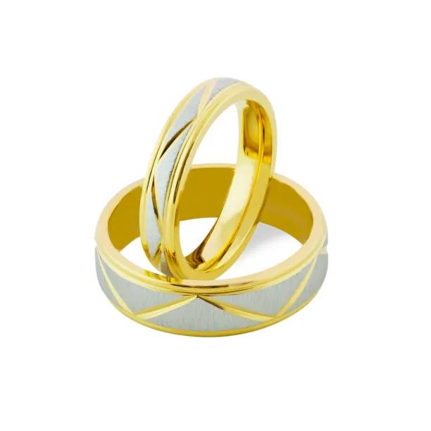 LUND combination gold marriage rings with geometrical lines on Image