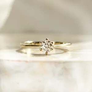 STAMI gold diamond engagement ring