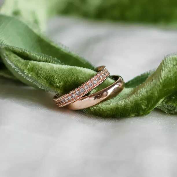 Luxurious diamond wedding rings KNEDE Image