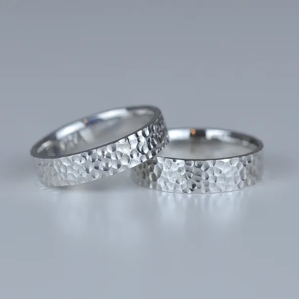 Hammered gold wedding rings LANI Image