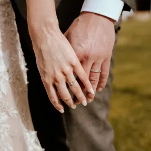 Hammered gold wedding rings LANI Thumbnail