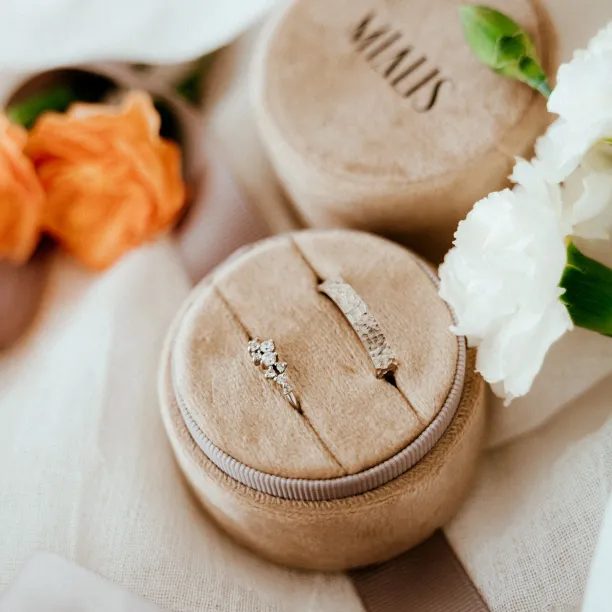 Hammered gold wedding rings LANI Image