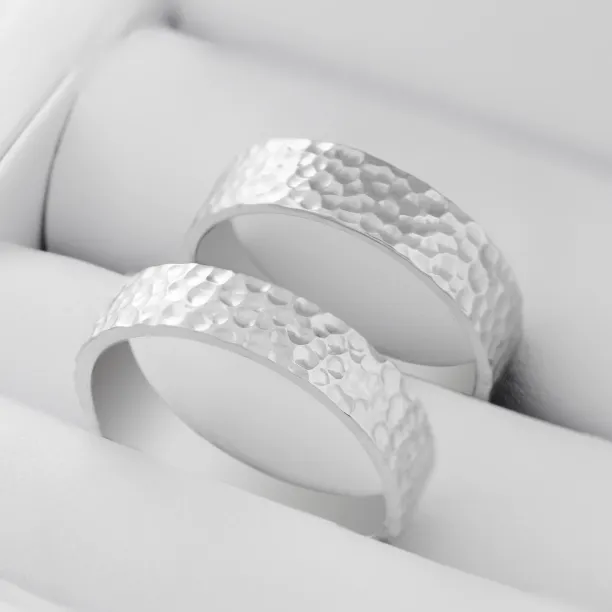 Hammered gold wedding rings LANI Image