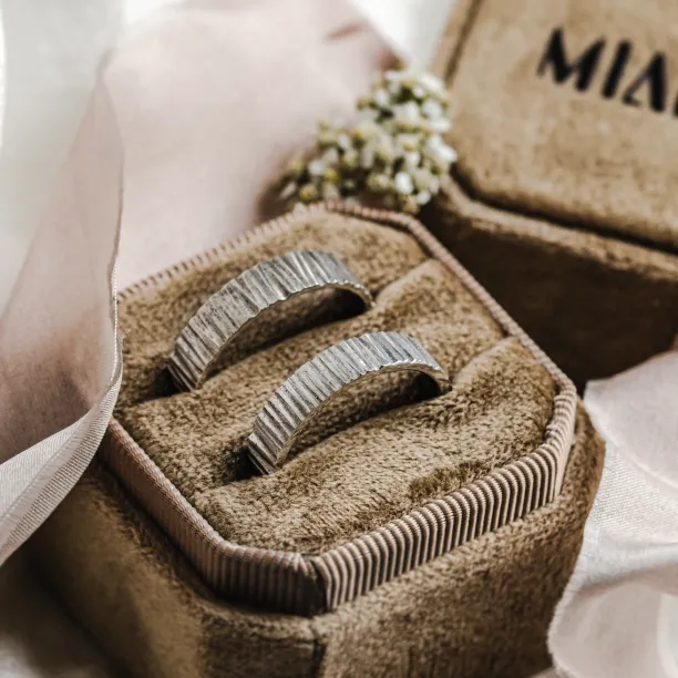 Original gold wedding rings MAJT Image