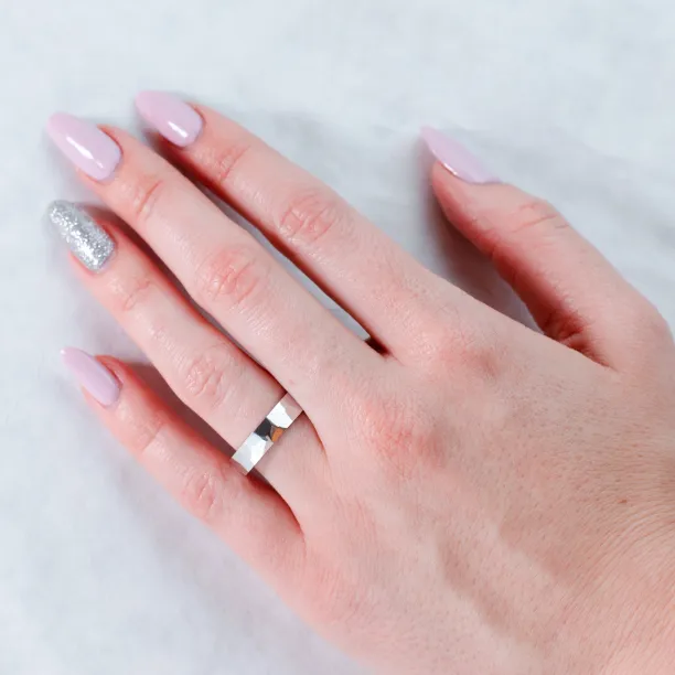 LOGAM gold wedding rings Image