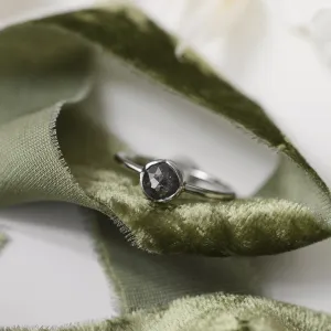 KLIO gold natural diamond 0.65Ct ring Thumbnail