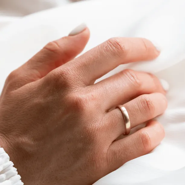 Solid matte wedding rings made of red gold TAOS Image