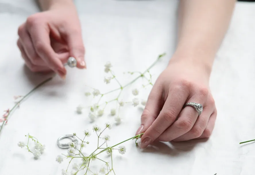 Vintage ring with amethyst 0.5 ct and diamonds OSLO Image