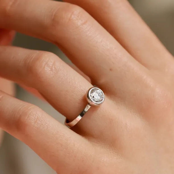 Silver ring with a zircon ORELIA Image