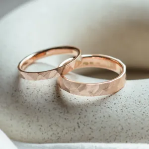 Gold hammered wedding rings BOMM Thumbnail