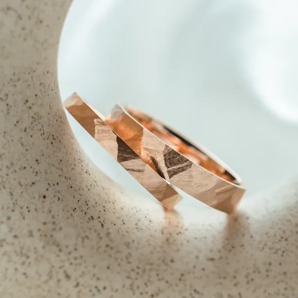 Gold hammered wedding rings BOMM Image