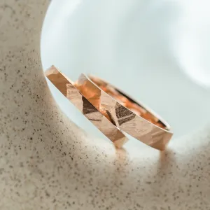 Gold hammered wedding rings BOMM Thumbnail