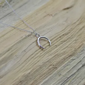 Mystic necklace in the shape of crescent - ANEBY Thumbnail