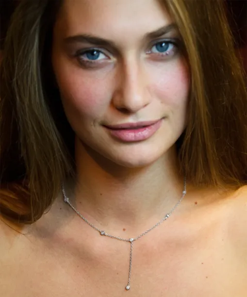 Gold necklace with diamonds ARSA Image