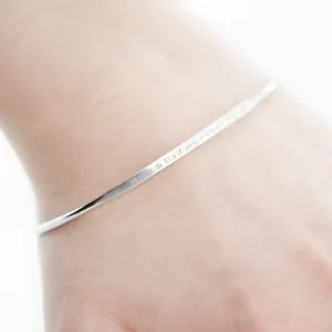 Solid golden bracelet with an accurate GRINDA engraving Thumbnail