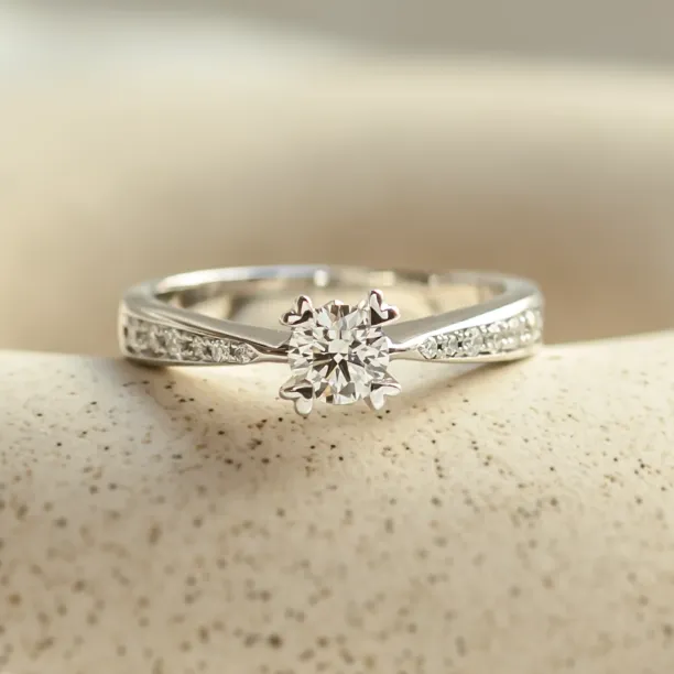 Gold ring with diamonds LOTE Image