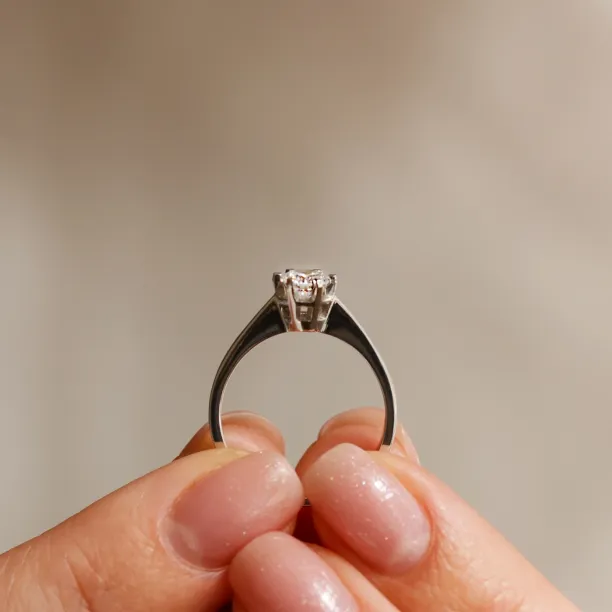 Engagement ring with diamond 0.4ct FLORA Image